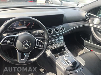 2019 Mercedes-Benz E 300 Sedan - miniatura 11