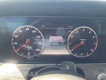2019 Mercedes-Benz E 300 Sedan - miniatura 12
