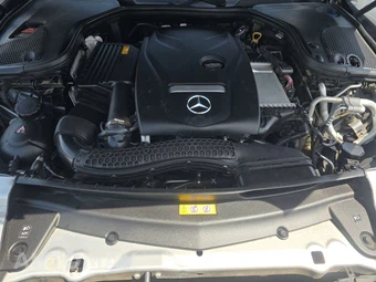 2019 Mercedes-Benz E 300 Sedan - miniatura 15