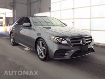 2019 Mercedes-Benz E 300 Sedan - miniatura 3