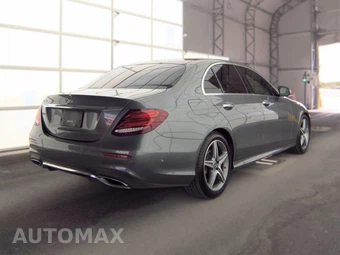 2019 Mercedes-Benz E 300 Sedan - miniatura 4