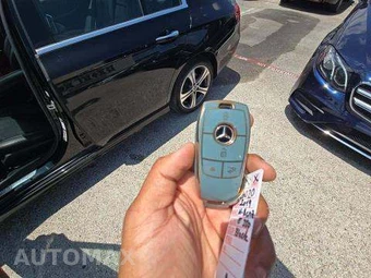 2019 Mercedes-Benz E 300 Sedan - miniatura 8
