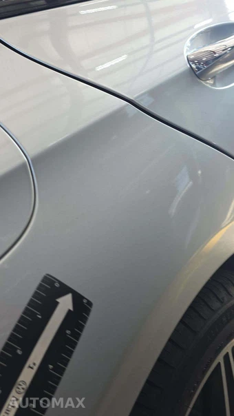 2019 Mercedes-Benz E 300 Sedan - miniatura 23