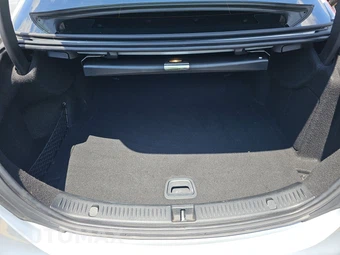 2019 Mercedes-Benz E 450 4MATIC Sedan - miniatura 16