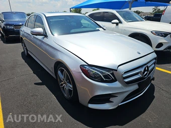 2019 Mercedes-Benz E 450 4MATIC Sedan - miniatura 3