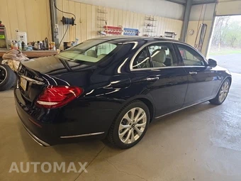 2019 Mercedes-Benz E 450 4MATIC Sedan – miniatura 4