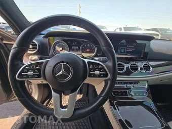 2019 Mercedes-Benz E 450 4MATIC Sedan - miniatura 10