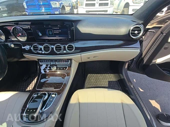 2019 Mercedes-Benz E 450 4MATIC Sedan - miniatura 19