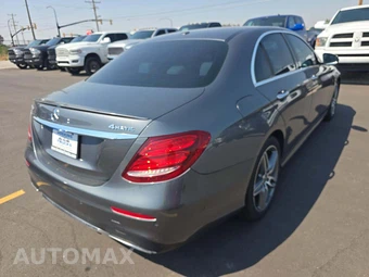 2019 Mercedes-Benz E 450 4MATIC Sedan - miniatura 3