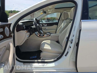 2019 Mercedes-Benz E 450 4MATIC Sedan – miniatura 3