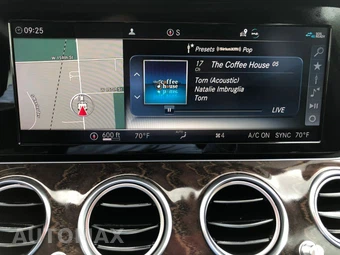 2019 Mercedes-Benz E 450 4MATIC Wagon - miniatura 17