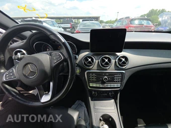 2019 Mercedes-Benz GLA 250 4MATIC – miniatura 11