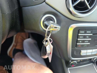 2019 Mercedes-Benz GLA 250 4MATIC – miniatura 8