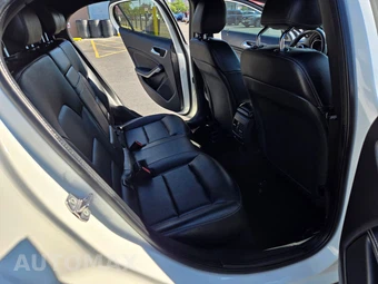 2019 Mercedes-Benz GLA 250 - miniatura 10