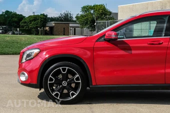 2019 Mercedes-Benz GLA 250 - miniatura 13