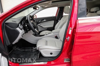 2019 Mercedes-Benz GLA 250 - miniatura 4