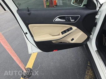 2019 Mercedes-Benz GLA 250 – miniatura 9