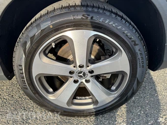 2019 Mercedes-Benz GLC 300 4MATIC - miniatura 16