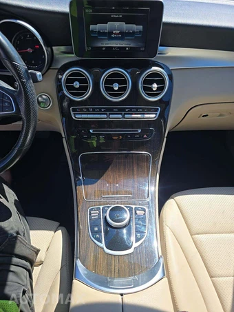 2019 Mercedes-Benz GLC 300 4MATIC – miniatura 10