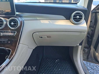 2019 Mercedes-Benz GLC 300 4MATIC – miniatura 19