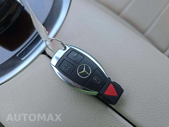 2019 Mercedes-Benz GLC 300 4MATIC – miniatura 8