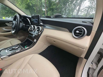 2019 Mercedes-Benz GLC 300 4MATIC – miniatura 19
