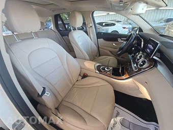 2019 Mercedes-Benz GLC 300 4MATIC – miniatura 8