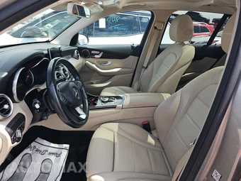 2019 Mercedes-Benz GLC 300 4MATIC – miniatura 7