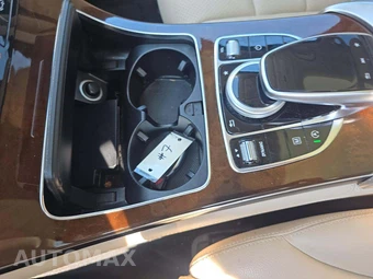 2019 Mercedes-Benz GLC 300 4MATIC – miniatura 8