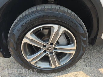 2019 Mercedes-Benz GLC 300 4MATIC – miniatura 8