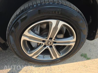 2019 Mercedes-Benz GLC 300 4MATIC – miniatura 9