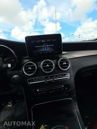 2019 Mercedes-Benz GLC 300 4MATIC - miniatura 10