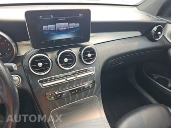 2019 Mercedes-Benz GLC 300 4MATIC – miniatura 11