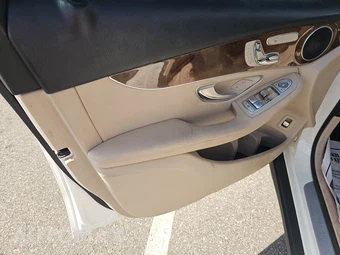 2019 Mercedes-Benz GLC 300 – miniatura 15