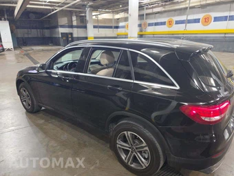 2019 Mercedes-Benz GLC 300 - miniatura 2