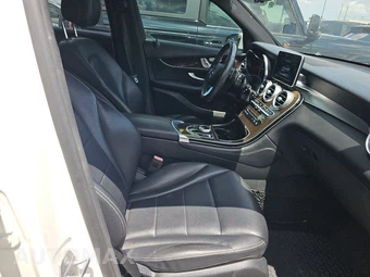 2019 Mercedes-Benz GLC 300 - miniatura 9