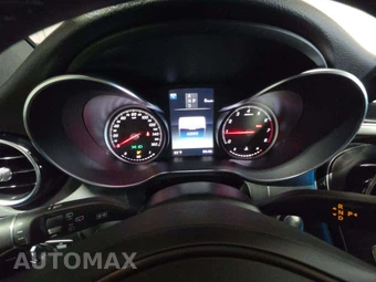 2019 Mercedes-Benz GLC 300 – miniatura 9
