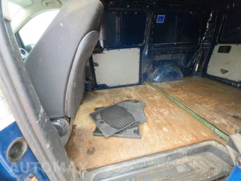 2019 Mercedes-Benz Metris Cargo Van 126.0" WB - miniatura 13