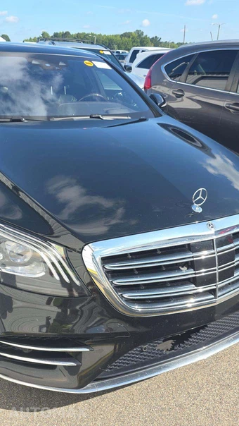 2019 Mercedes-Benz S 560 Sedan - miniatura 19