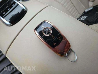 2019 Mercedes-Benz S 560 Sedan - miniatura 9