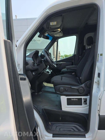 2019 Mercedes-Benz Sprinter 1500 Cargo Van Standard Roof 144.0" WB - miniatura 3