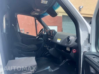2019 Mercedes-Benz Sprinter 2500 Base - miniatura 10