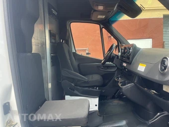2019 Mercedes-Benz Sprinter 2500 Base - miniatura 11