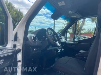 2019 Mercedes-Benz Sprinter 2500 Base - miniatura 8
