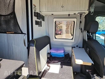 2019 Mercedes-Benz Sprinter 2500 Cargo Van Standard Roof 144.0" WB – miniatura 16