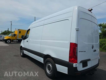 2019 Mercedes-Benz Sprinter 2500 Cargo Van Standard Roof 144.0" WB - miniatura 2