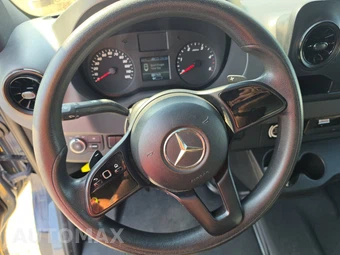 2019 Mercedes-Benz Sprinter 2500 Cargo Van Standard Roof 144.0" WB – miniatura 10