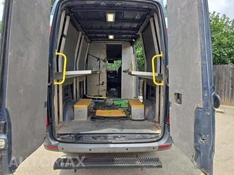 2019 Mercedes-Benz Sprinter 2500 Cargo Van Standard Roof 144.0" WB – miniatura 14