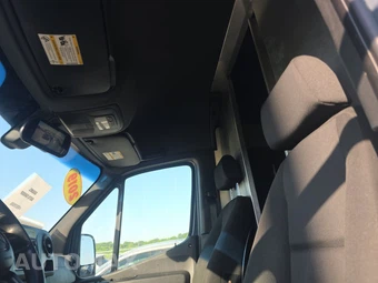 2019 Mercedes-Benz Sprinter 2500 Crew Van High Roof 144.0" WB - miniatura 16