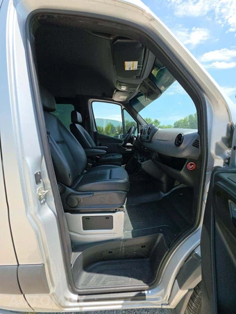 2019 Mercedes-Benz Sprinter 2500 Passenger Van High Roof 144.0" WB - miniatura 18